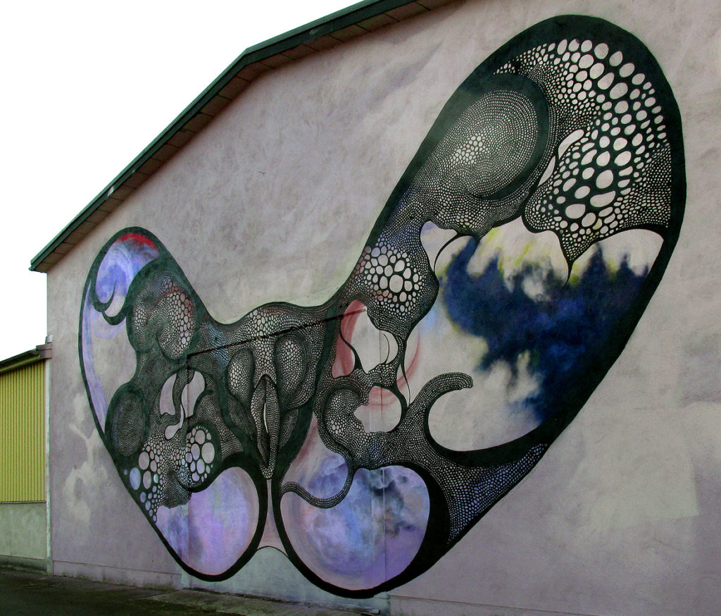 Peinture murale de Carolina Falkholt à Södra Dragongatan, à Ystad