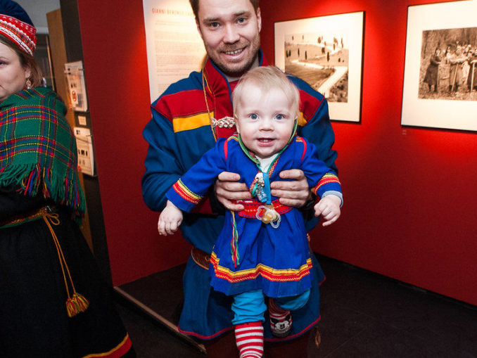 Père et enfant samis