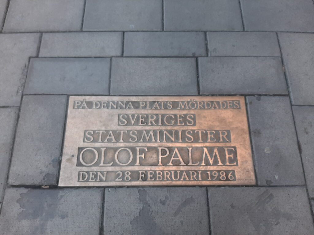 Plaque commémorative d'Olof Palme sur Sveavägen